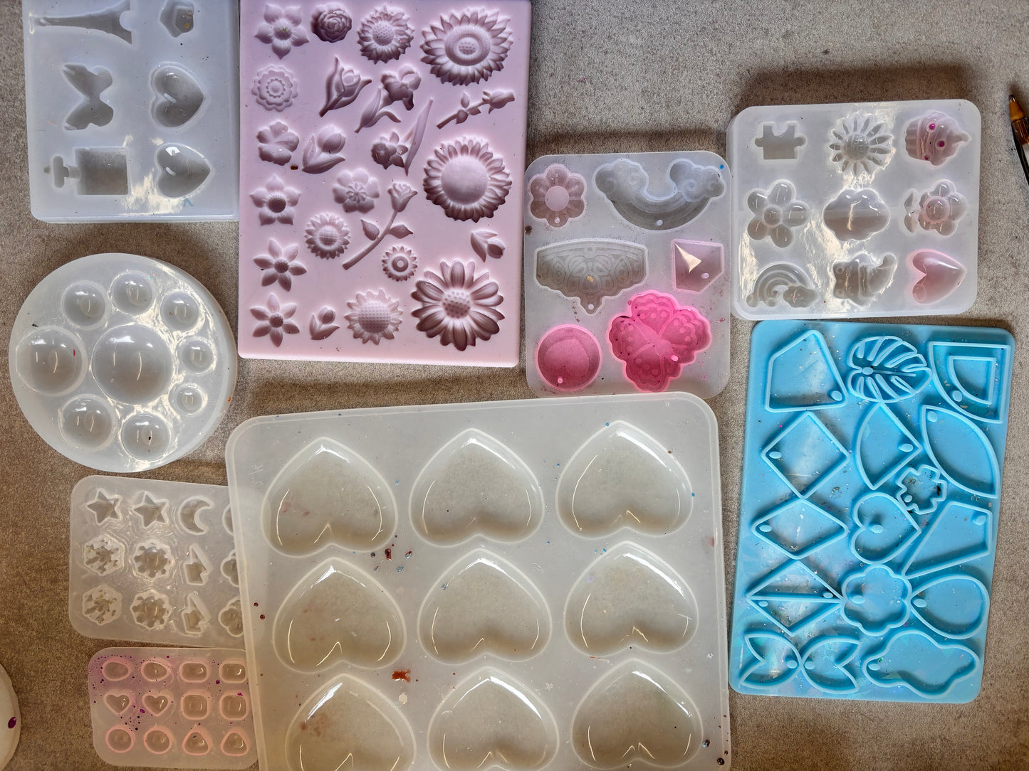 Collection of 9 Resin Molds lot 1
