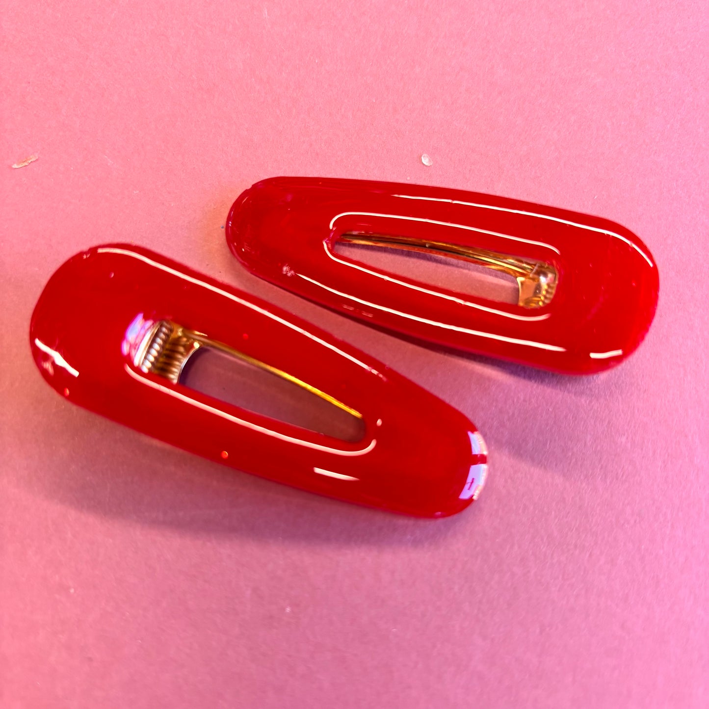 2 Red Oval Hair Clips