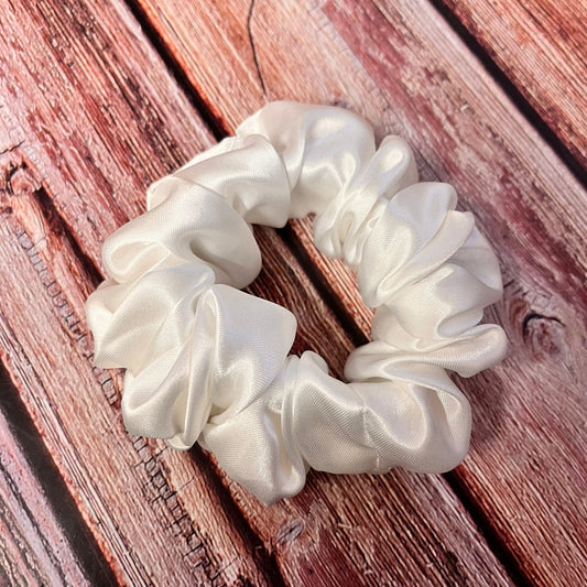 Regular White Satin scrunchie