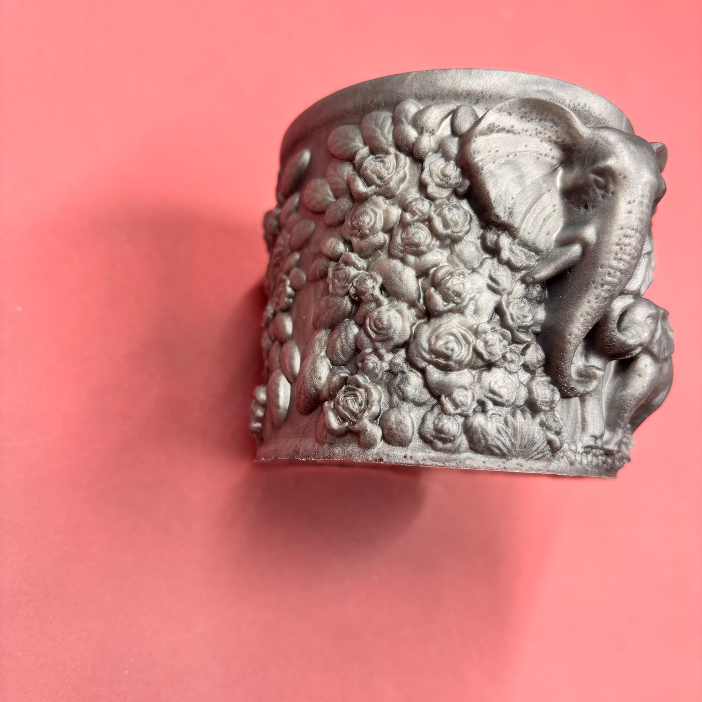 Stunning Grey Mammy And Baby Elephant Jar/Pen Pot