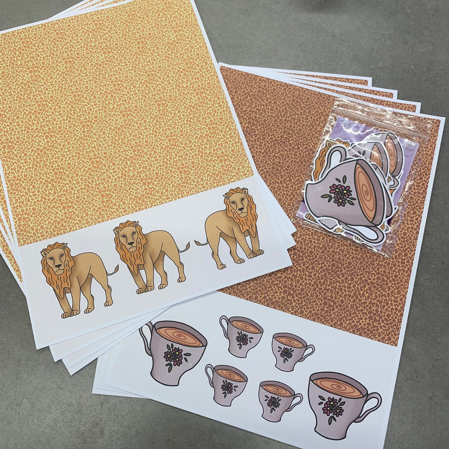 A4 paper pad and Ephemera pack Sammy the Lion