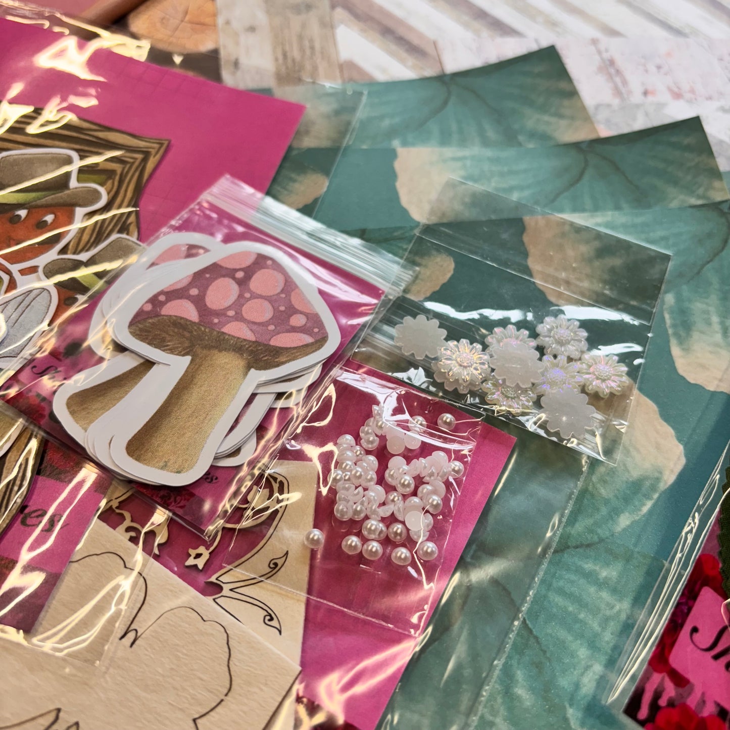 Anthony Ant Card Making Kit