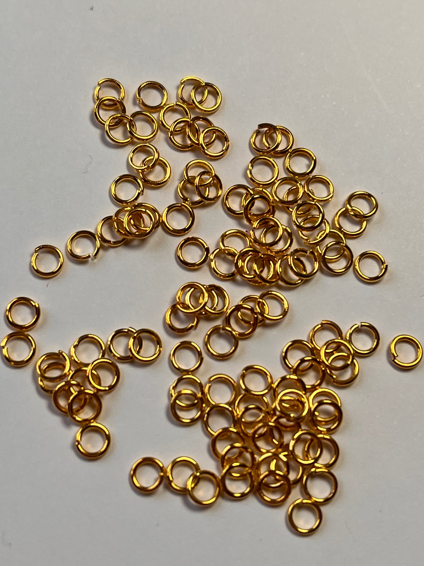 100 pcs Gold Plated 4mm Jumprings