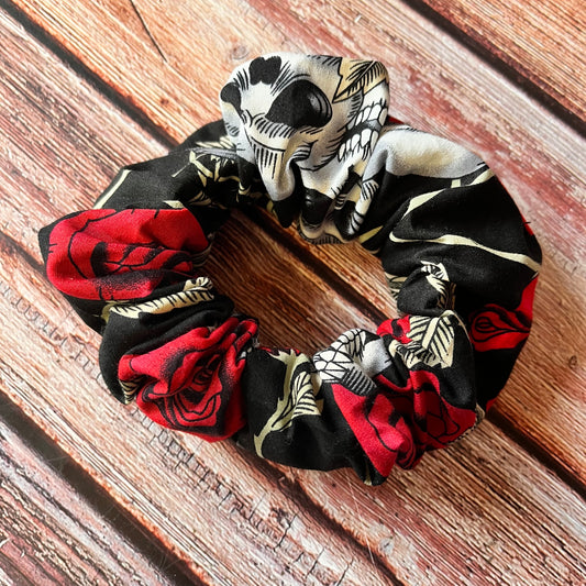 Regular Red Roses and skulls scrunchie