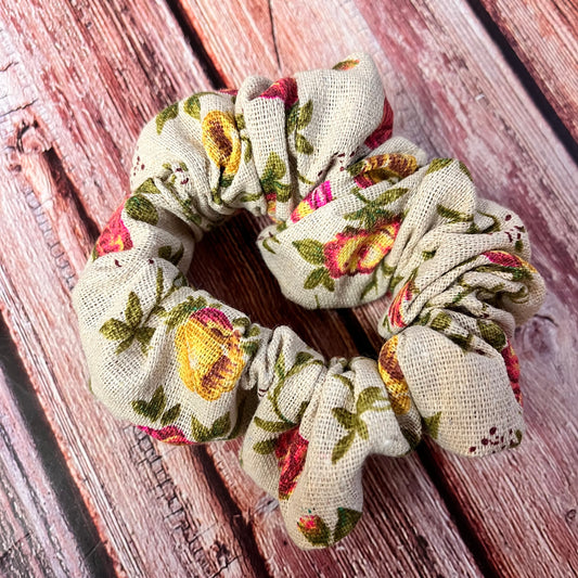 Regular Vintage floral scrunchie