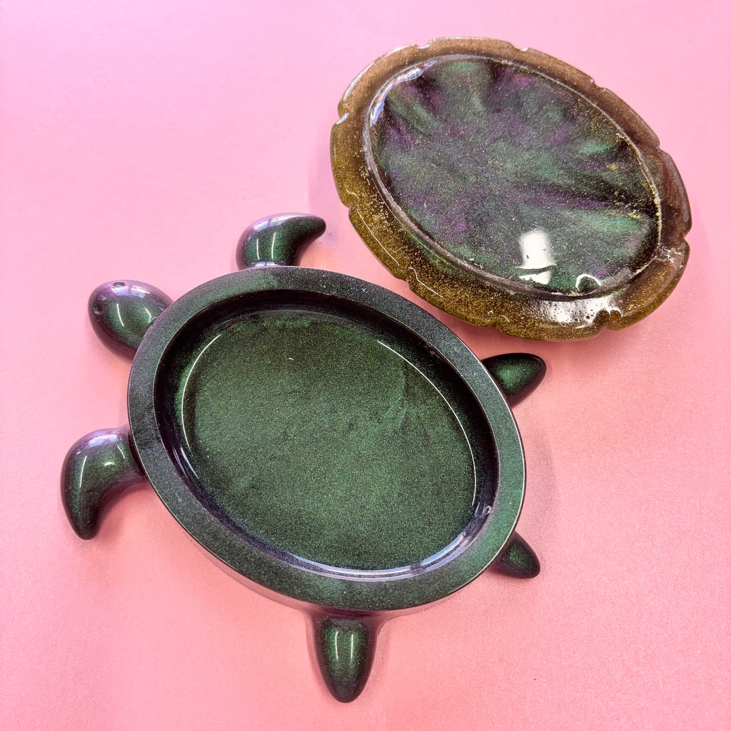 Stunning Dark Green Turtle Pot With Lid