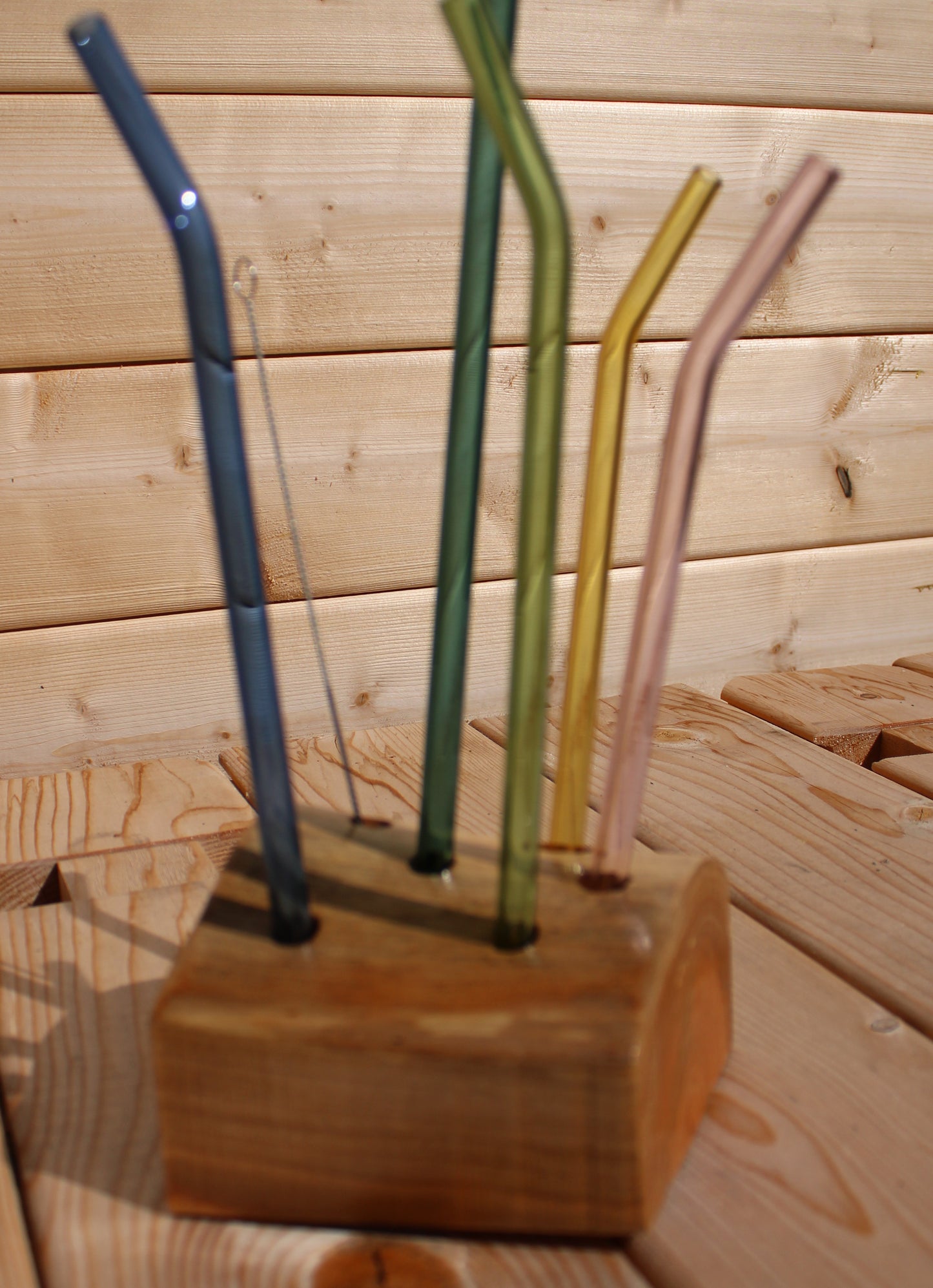 Wooden desk tidy or straw holder