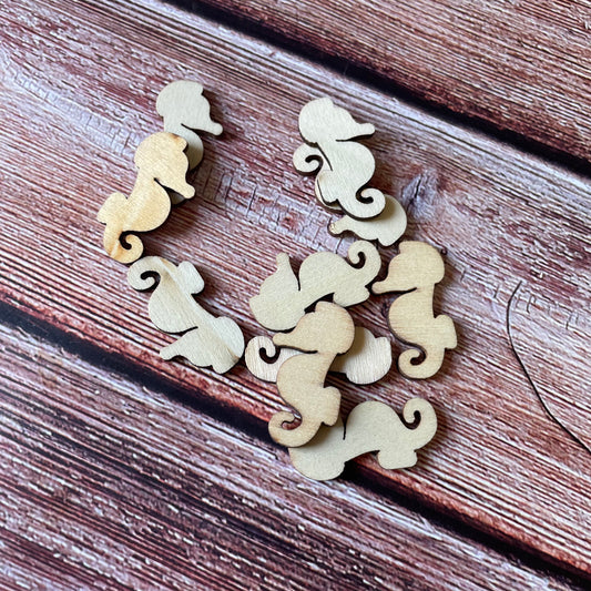 10 pcs Seahorse wooden pieces embellishments