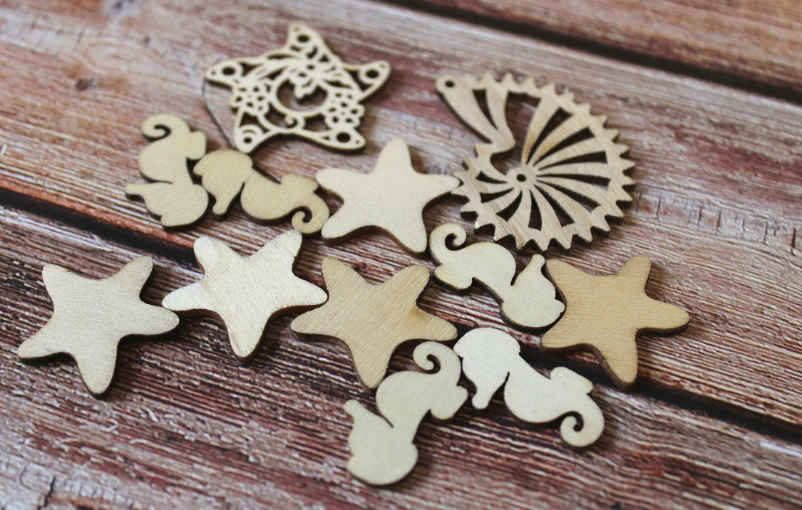 12 pcs Seaside themed wooden elements