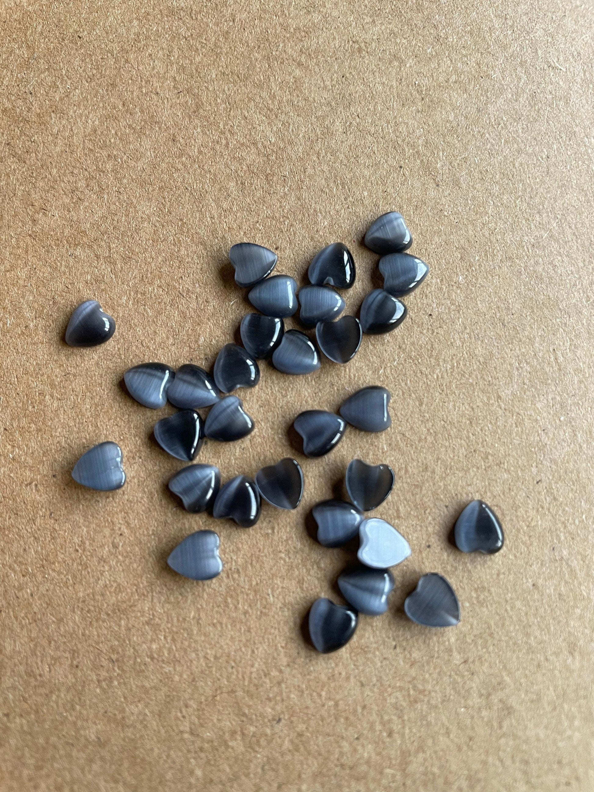 30pcs of glass cats eye 5mm heart cabochons embellishments